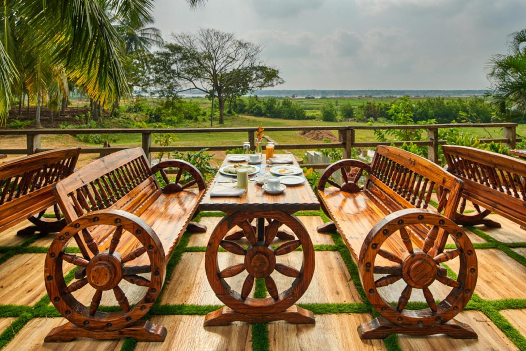 Sterling Palavelli Godavari Hotel Rāzole Exterior foto